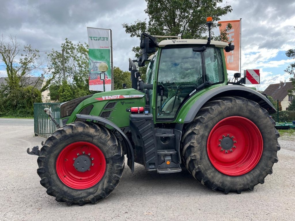 Tracteur FENDT 724 VARIO POWER - photo slide 1