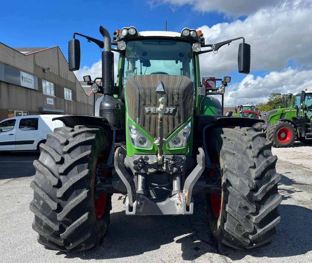 Tracteur FENDT 826 S4 Profi + - photo slide 2