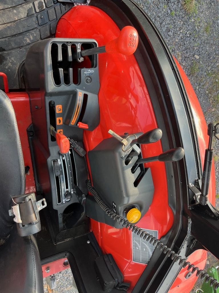 Tracteur KUBOTA M 6060 DTHQ - photo slide 5