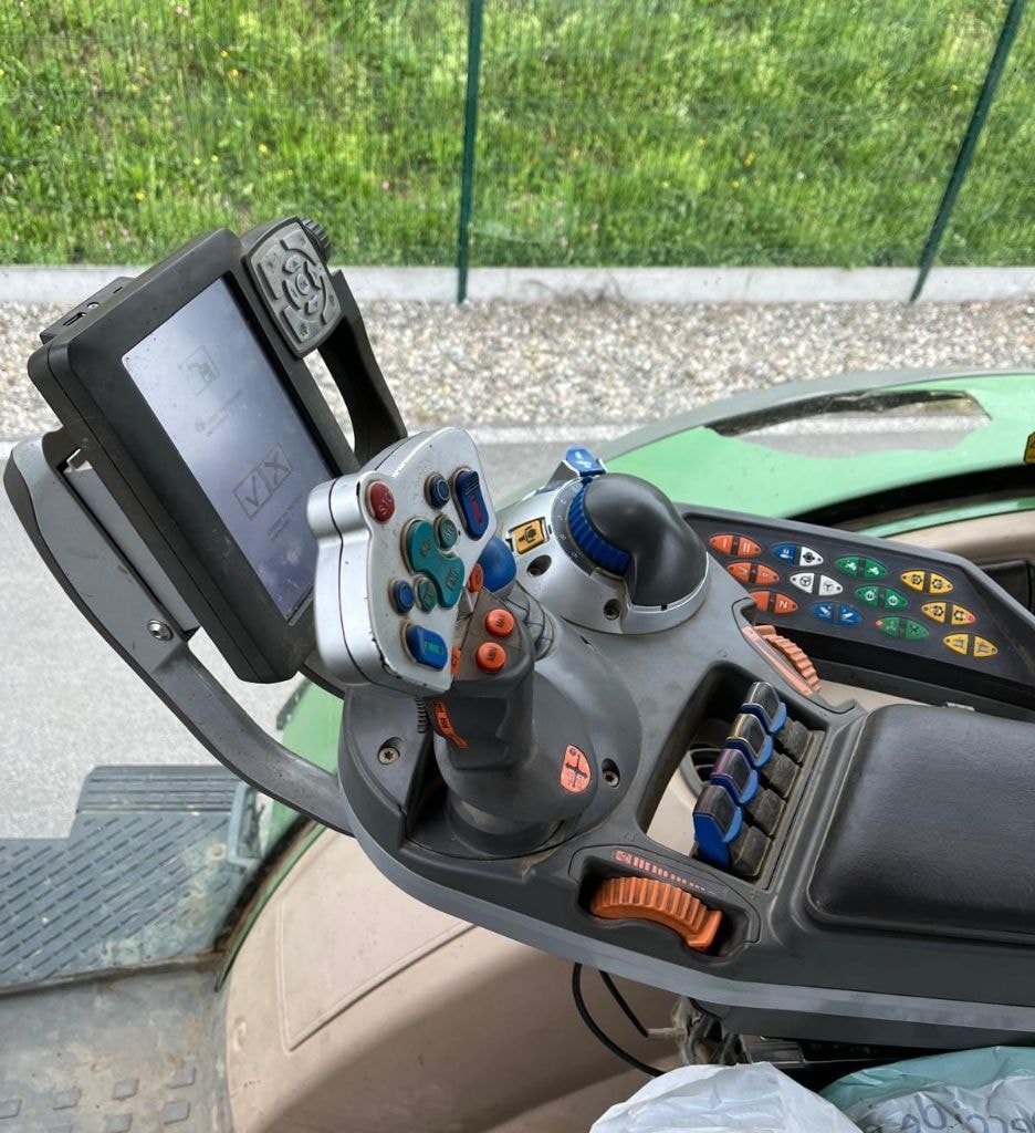 Tracteur FENDT 720 VARIO PROFI - photo slide 6