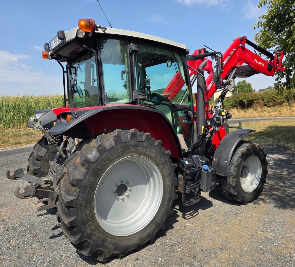 Tracteur chargeur MASSEY FERGUSON 5710 - photo slide 8