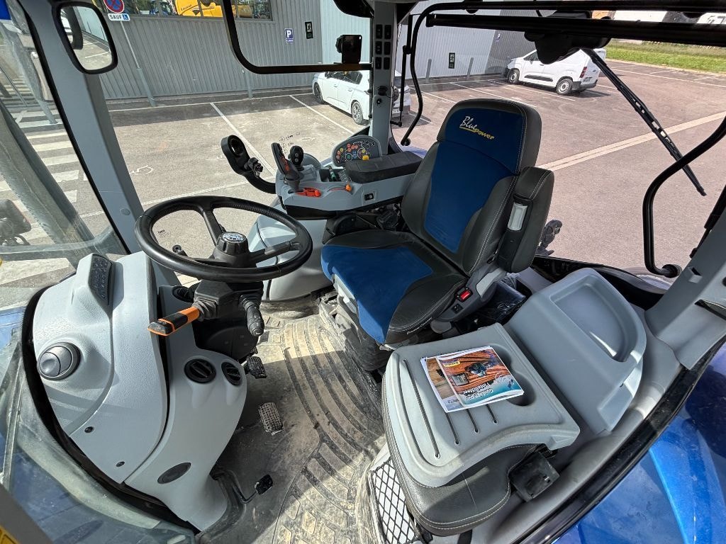 Tracteur NEW HOLLAND T7.270 SW II - photo slide 10