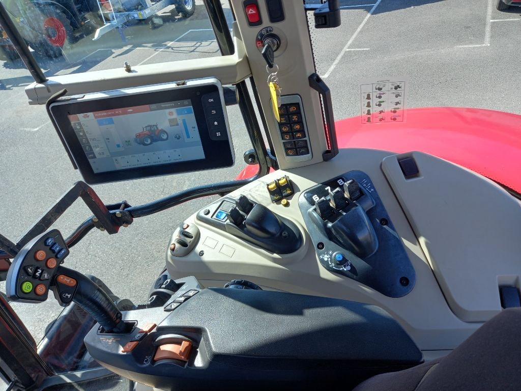 Tracteur MASSEY FERGUSON 7718S DYNA-VT EXCLUSIVE - photo slide 20
