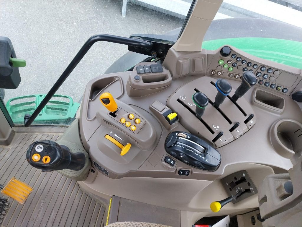 Tracteur chargeur JOHN DEERE 6130M - photo slide 9
