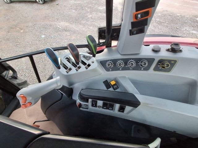 Tracteur VALTRA A105H - photo slide 15