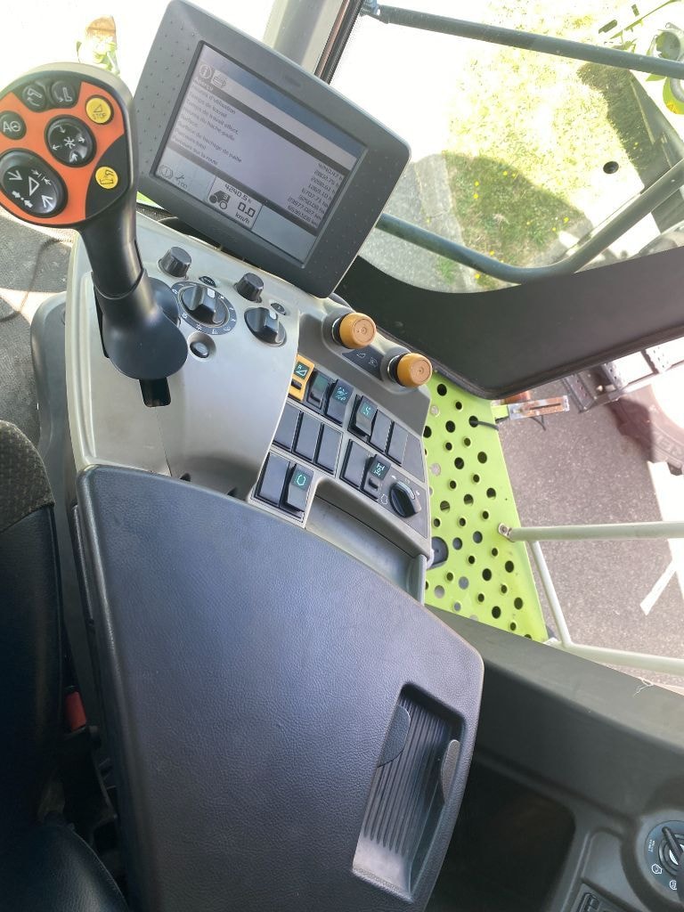 Moissonneuse CLAAS LEXION 650 4RM - photo slide 14