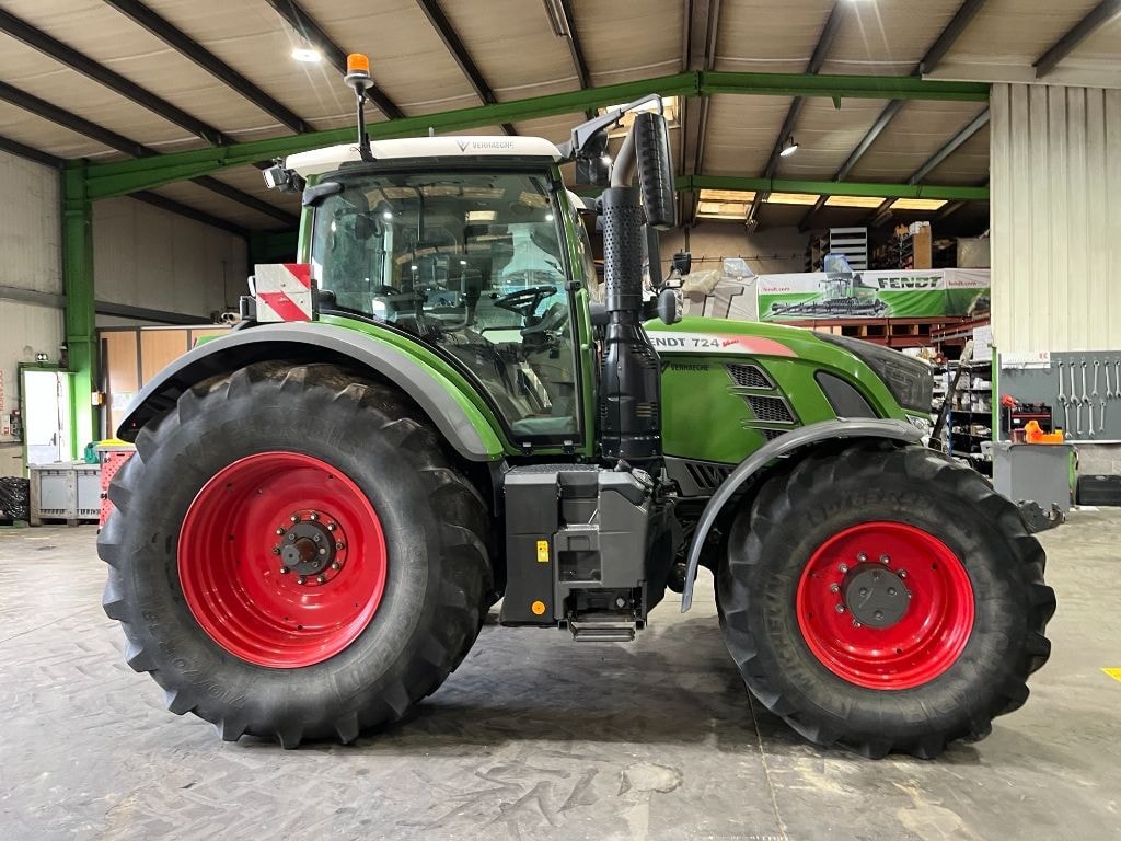 Tracteur FENDT 724 VARIO PROFI + - photo slide 9