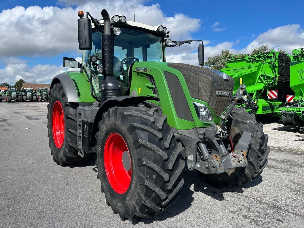 Tracteur FENDT 826 S4 Profi + - photo slide 3