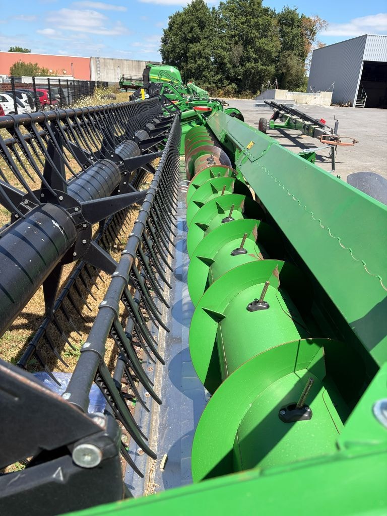 Moissonneuse JOHN DEERE T660 HM - photo slide 21
