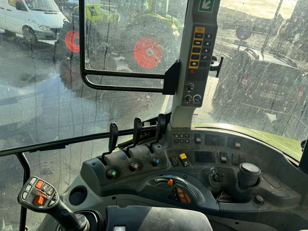 Tracteur chargeur CLAAS ARION 420 - photo slide 14