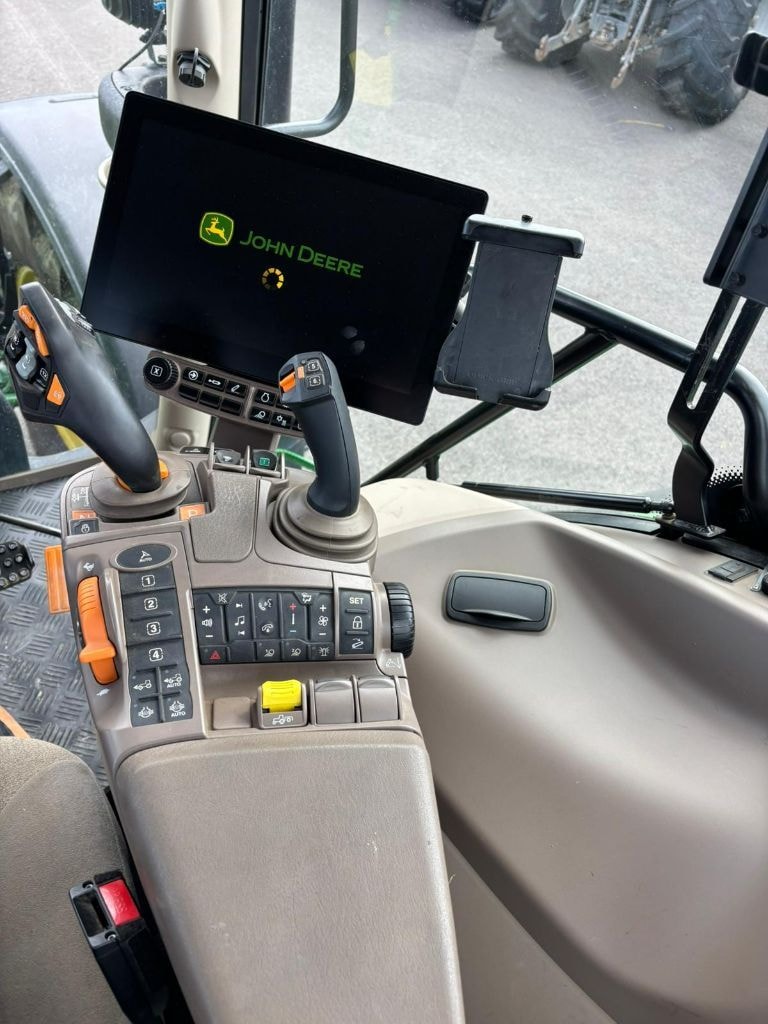 Tracteur JOHN DEERE 6R155 - photo slide 18