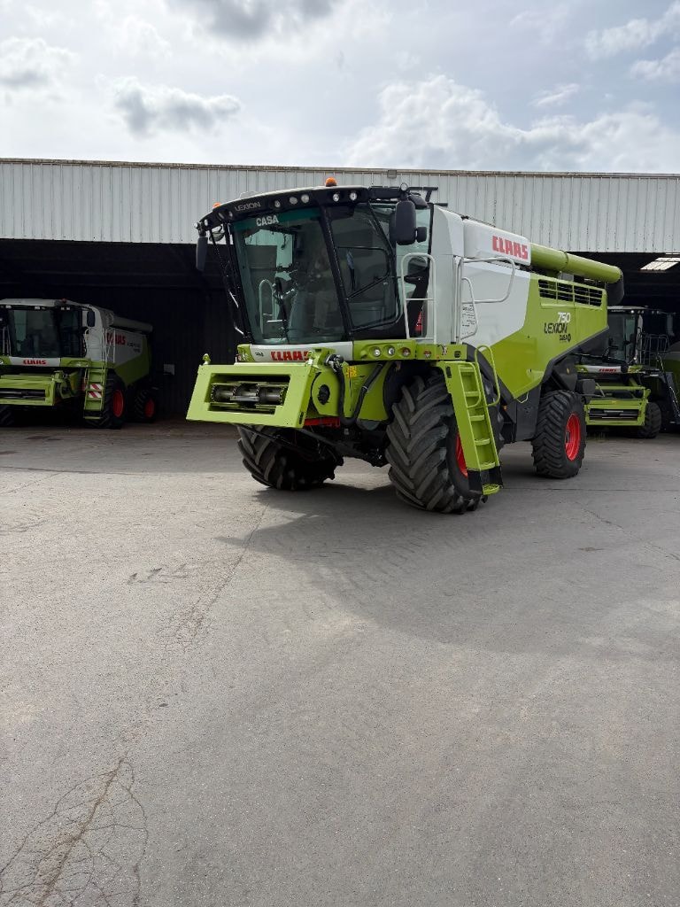 Moissonneuse CLAAS LEXION 750 - photo slide 43