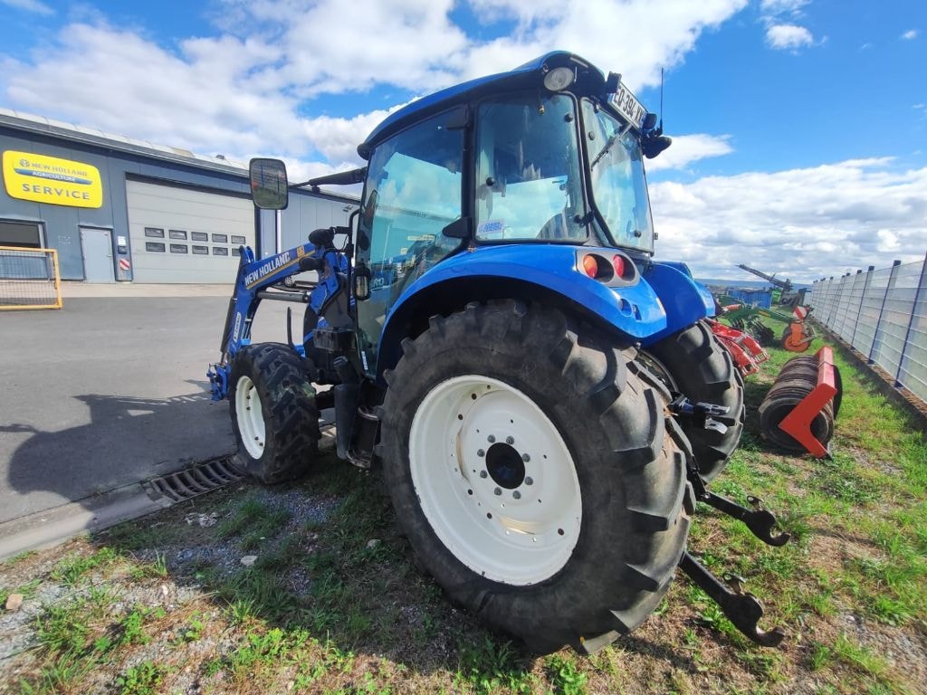 Tracteur chargeur NEW HOLLAND T4.95 - photo slide 4
