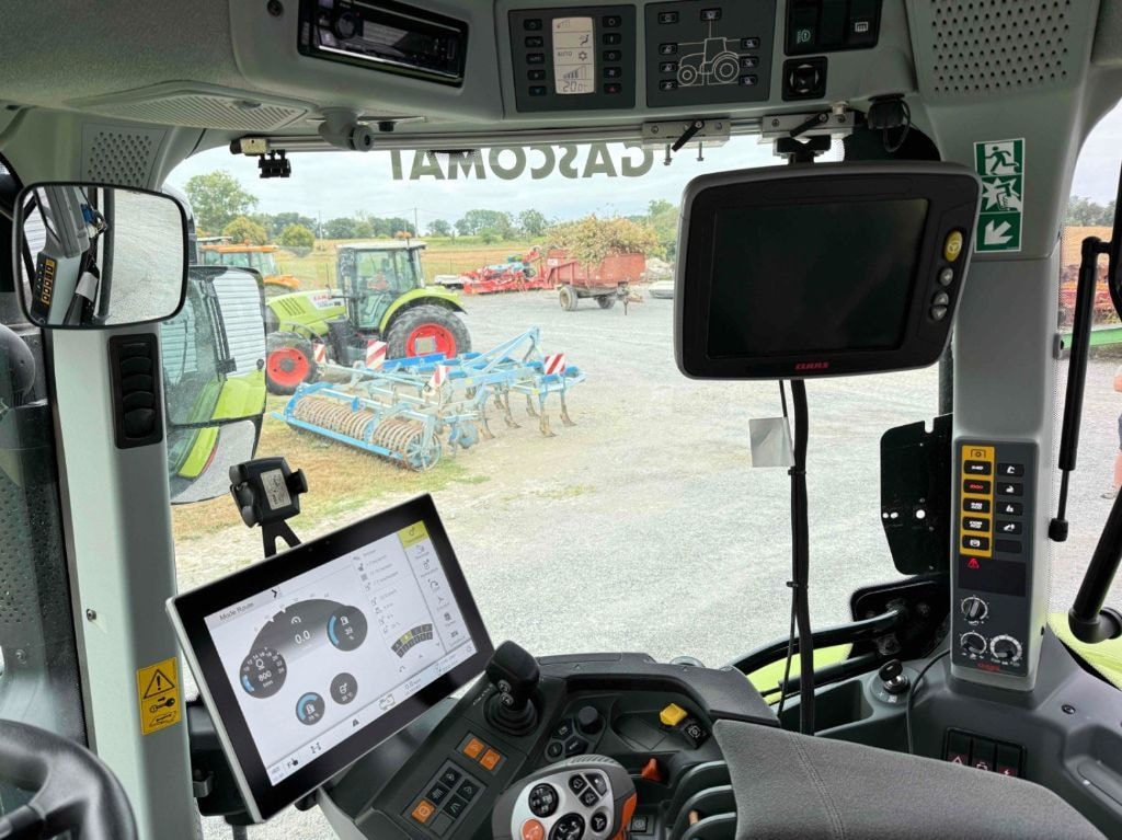 Tracteur CLAAS ARION 510 HEXASHIFT - - photo slide 13