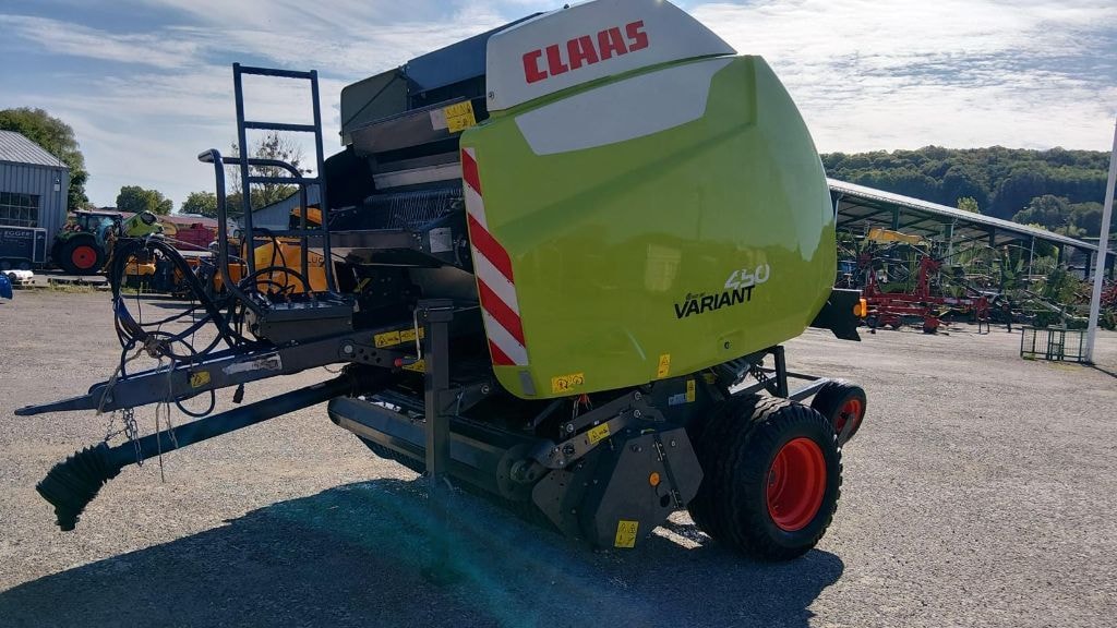 Presse balles rondes CLAAS varaint 450 - photo slide 1