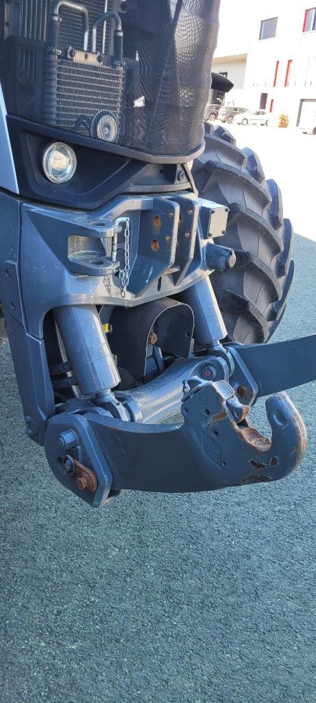 Tracteur MASSEY FERGUSON 8S.205 E-Power EXCLUSIVE - photo slide 15