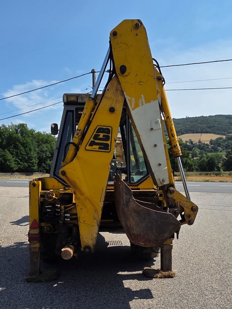 Divers JCB 3CX - photo slide 4