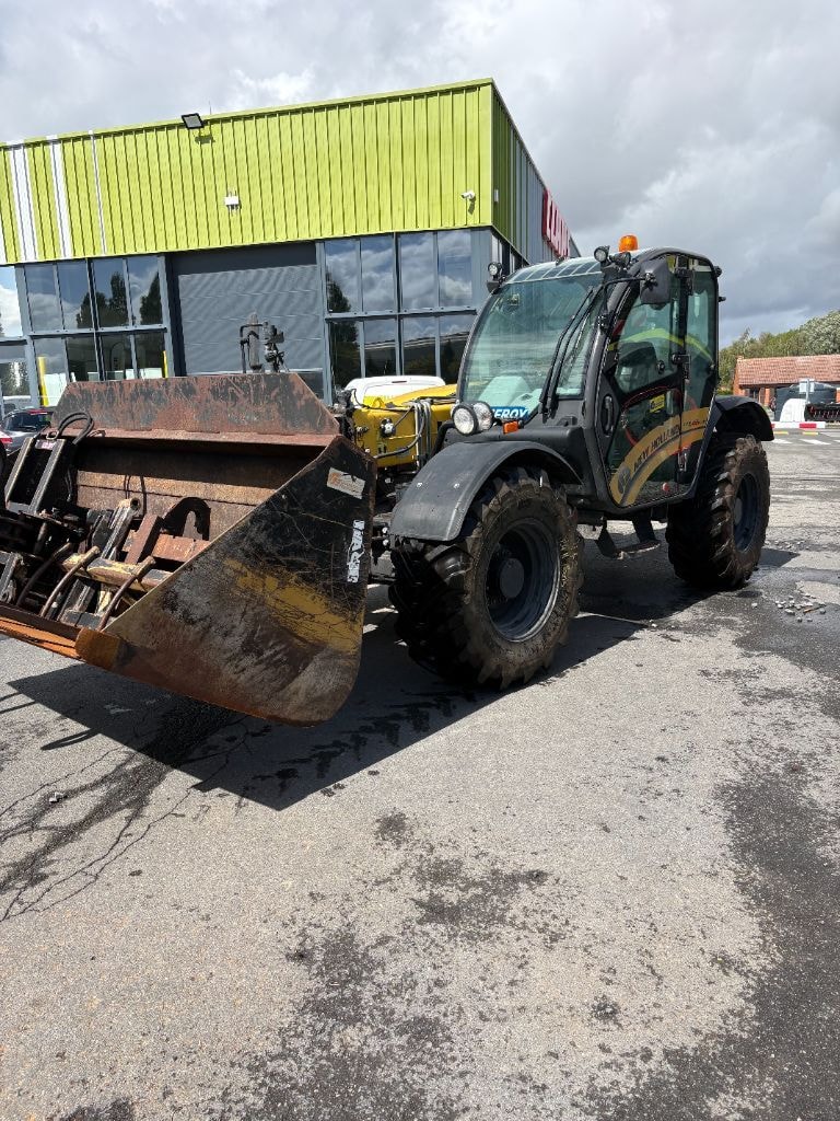 Telescopique NEW HOLLAND TH7.42 plus - photo slide 15