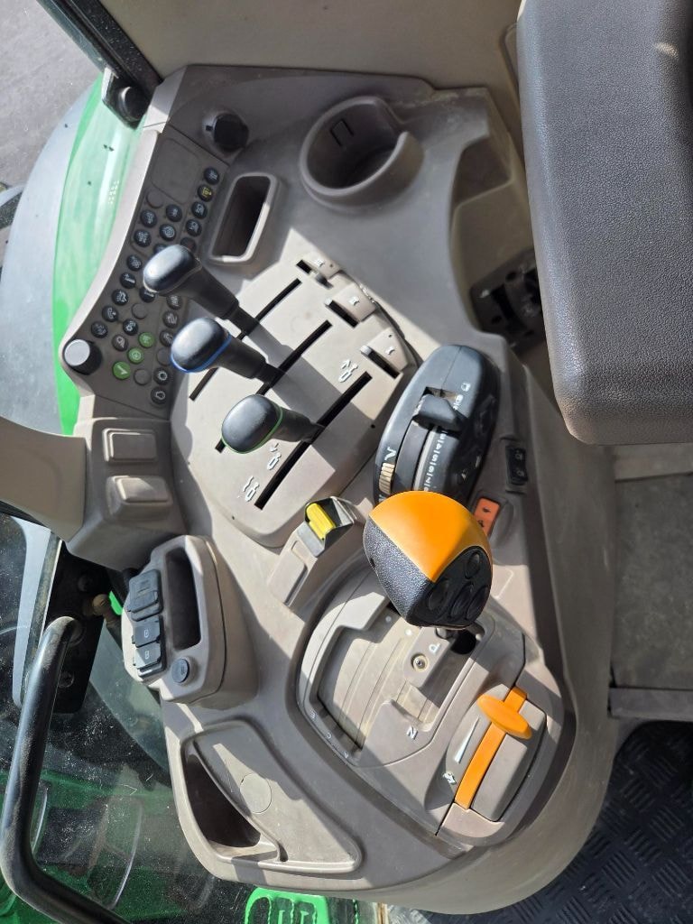 Tracteur JOHN DEERE 6175M - photo slide 18