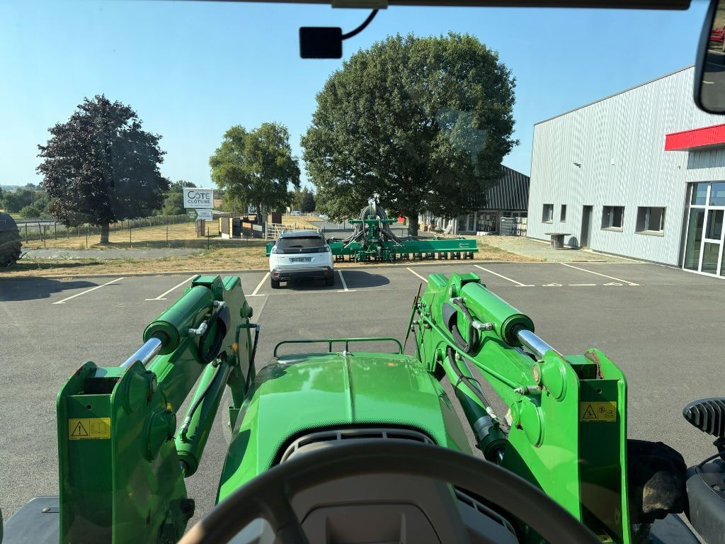 Tracteur chargeur JOHN DEERE 6R150 - photo slide 14