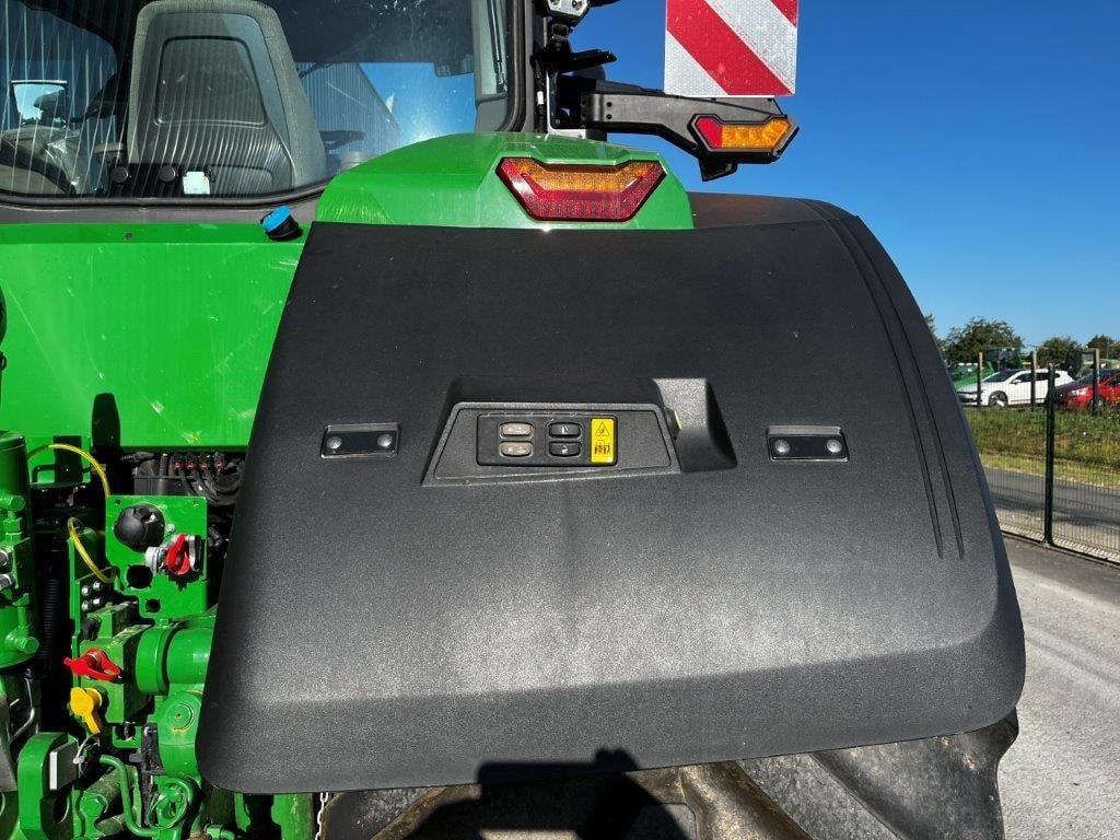 Tracteur JOHN DEERE 8R340 - photo slide 11