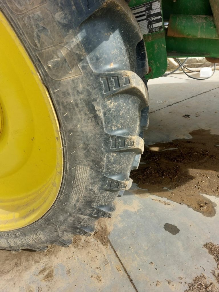 Pulverisateur JOHN DEERE 740I - photo slide 6