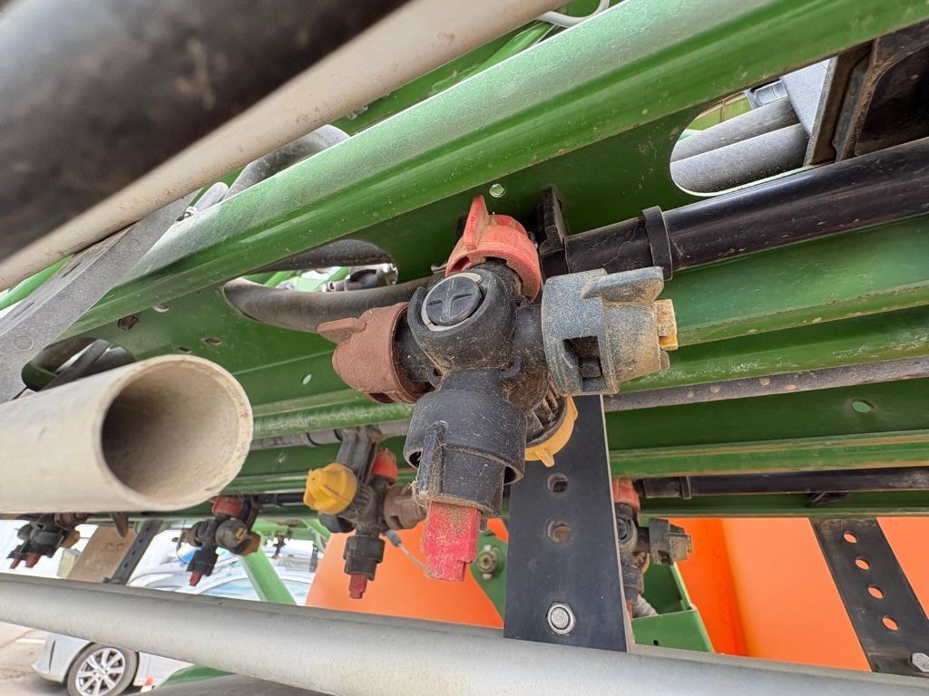 Pulverisateur AMAZONE UX3200 - photo slide 10
