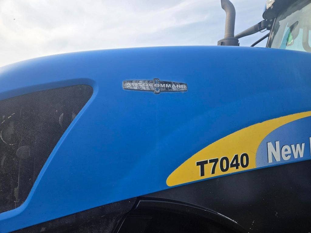 Tracteur NEW HOLLAND T7040 6.7L - photo slide 4