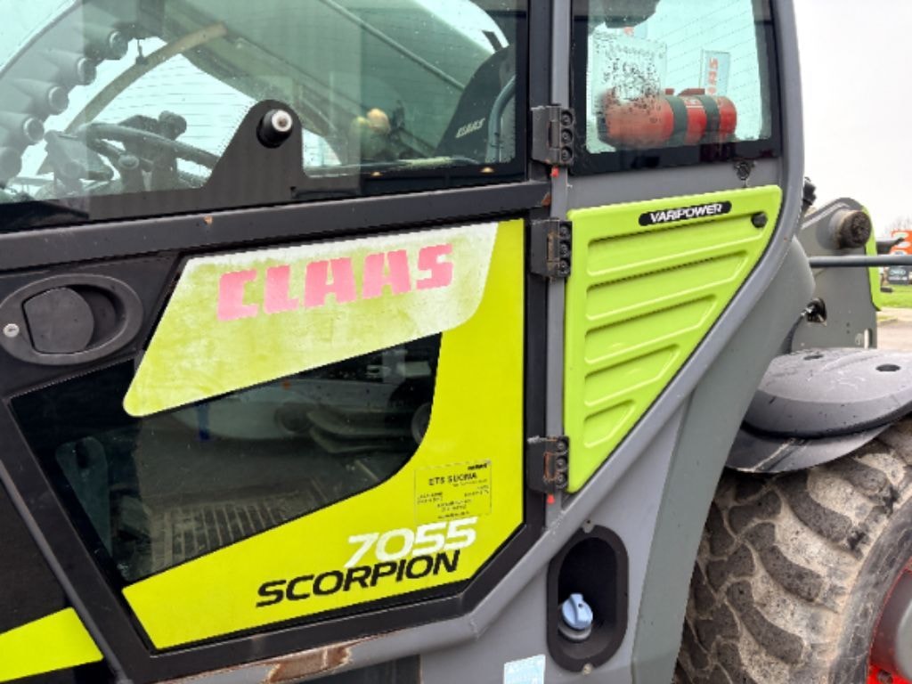 Telescopique CLAAS SCORPION 7055 - photo slide 8