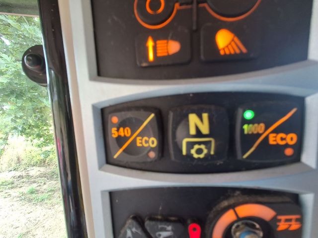 Tracteur MASSEY FERGUSON 7718S DYNA 6 - photo slide 21