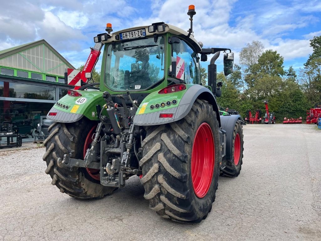 Tracteur FENDT 724 VARIO POWER - photo slide 5
