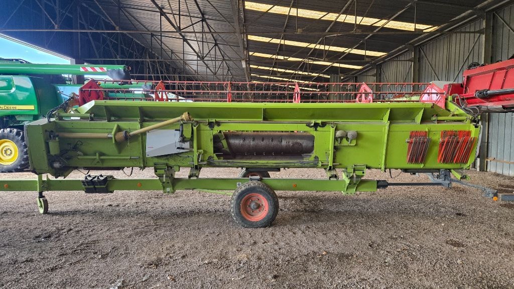 Moissonneuse CLAAS TUCANO 450 - photo slide 19