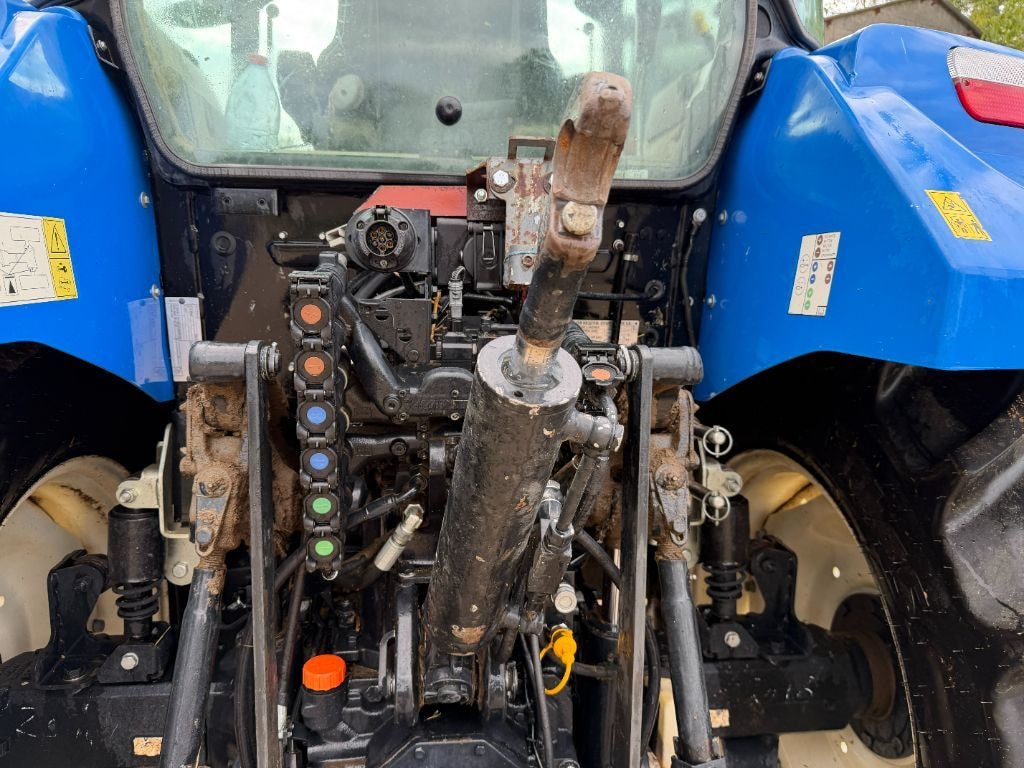 Tracteur chargeur NEW HOLLAND T5.100 - photo slide 10