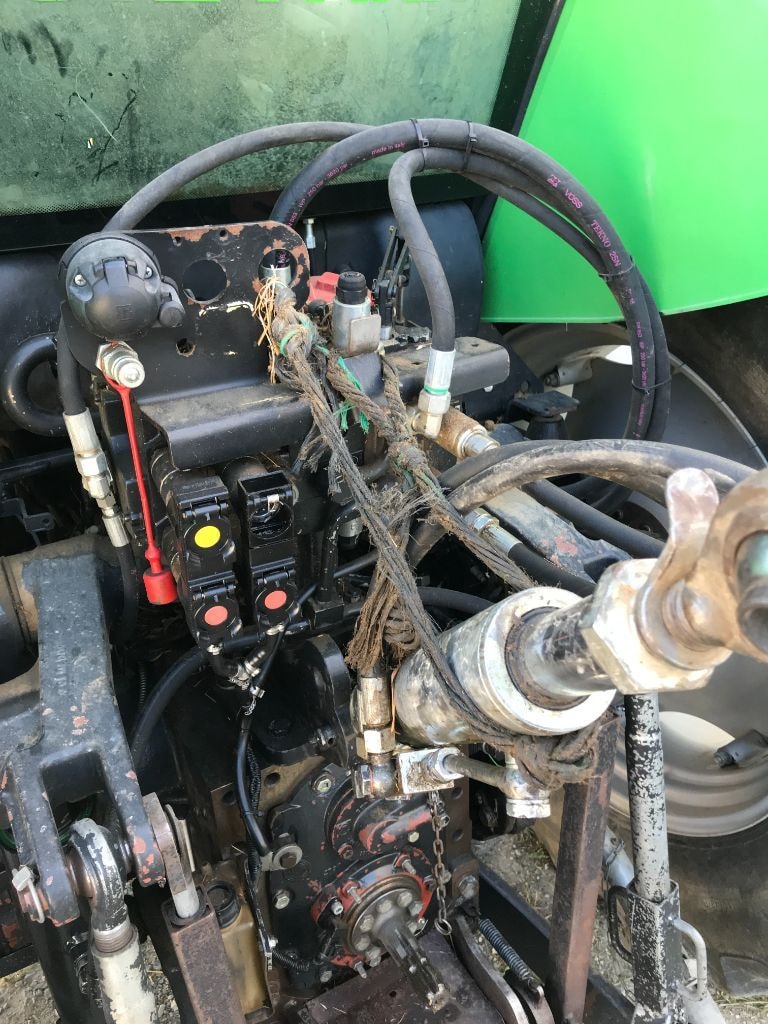 Tracteur DEUTZ FAHR AGROTRON K 420 - photo slide 8