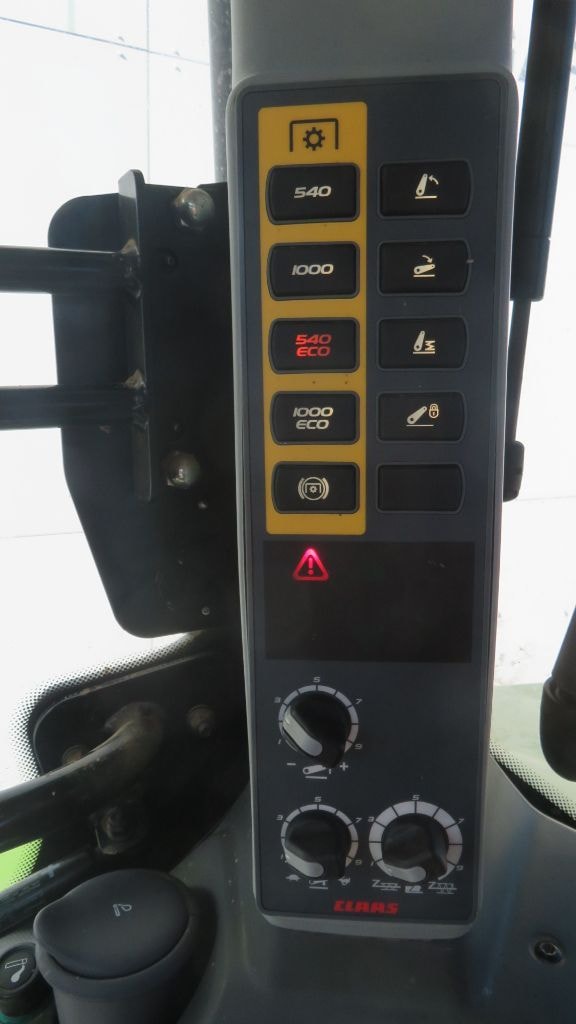 Tracteur CLAAS ARION 610 cis - photo slide 20