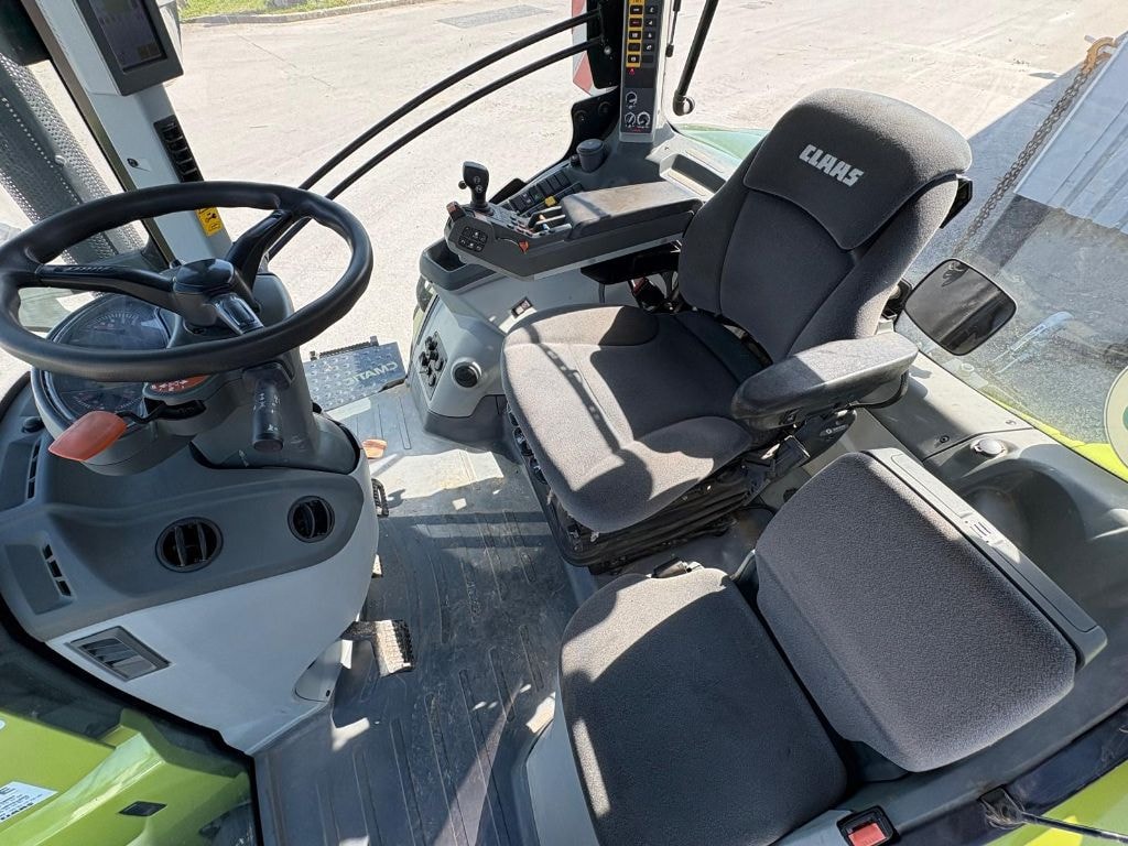 Tracteur CLAAS AXION 810 - photo slide 11