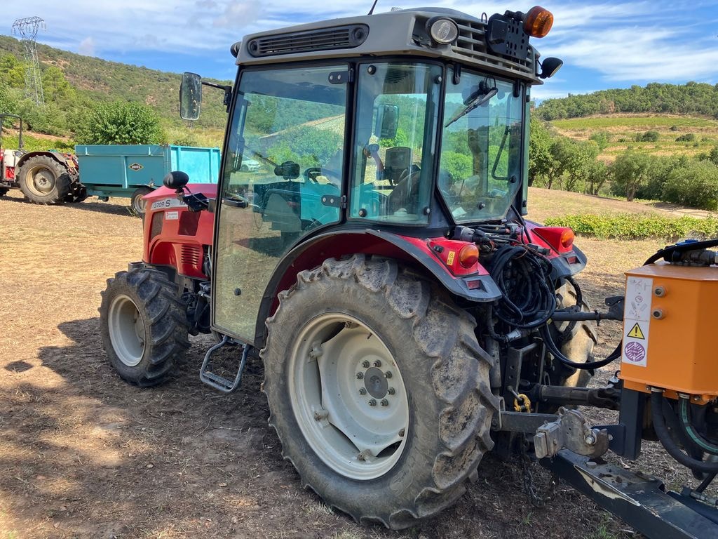 Tracteur fruitier MASSEY FERGUSON 3709S EF - photo slide 5