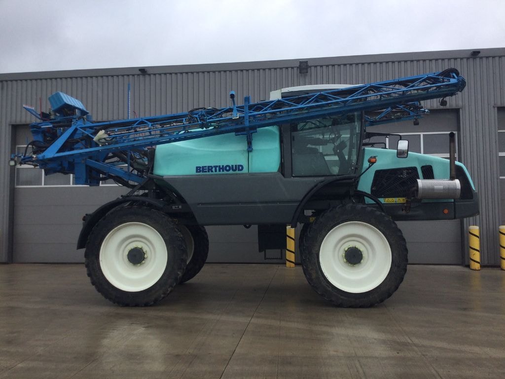 Pulverisateur automoteur BERTHOUD Raptor 3240 - photo slide 1