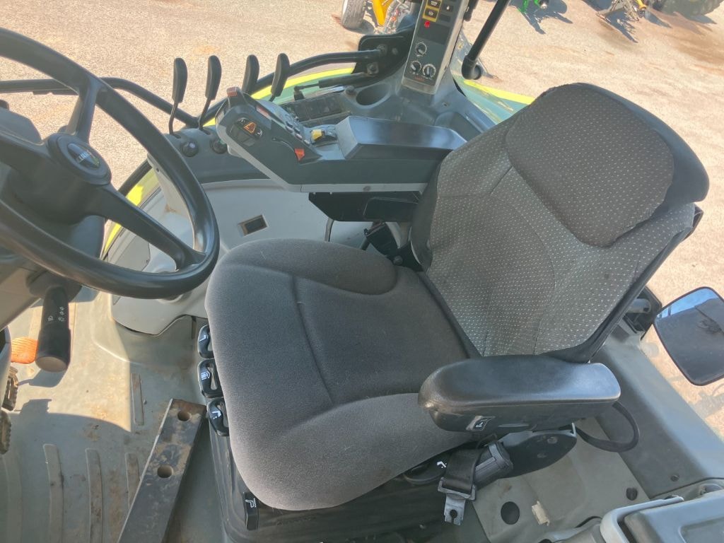 Tracteur CLAAS ARION 620 - photo slide 35