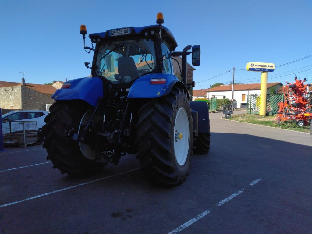 Tracteur NEW HOLLAND T 7.245 - photo slide 4