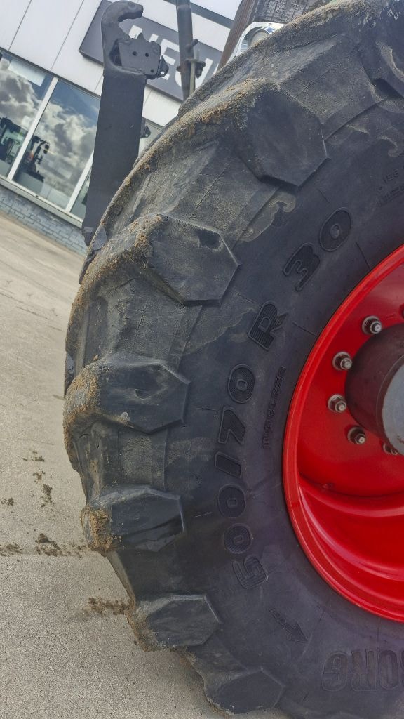 Tracteur FENDT 824 VARIO PROFI SCR - photo slide 3