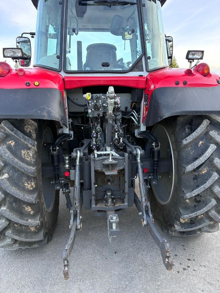 Tracteur MASSEY FERGUSON 6S 135 DYNA 6 EFFICIENT - photo slide 8
