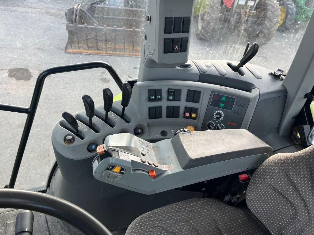 Tracteur CLAAS ARION 630 - photo slide 10
