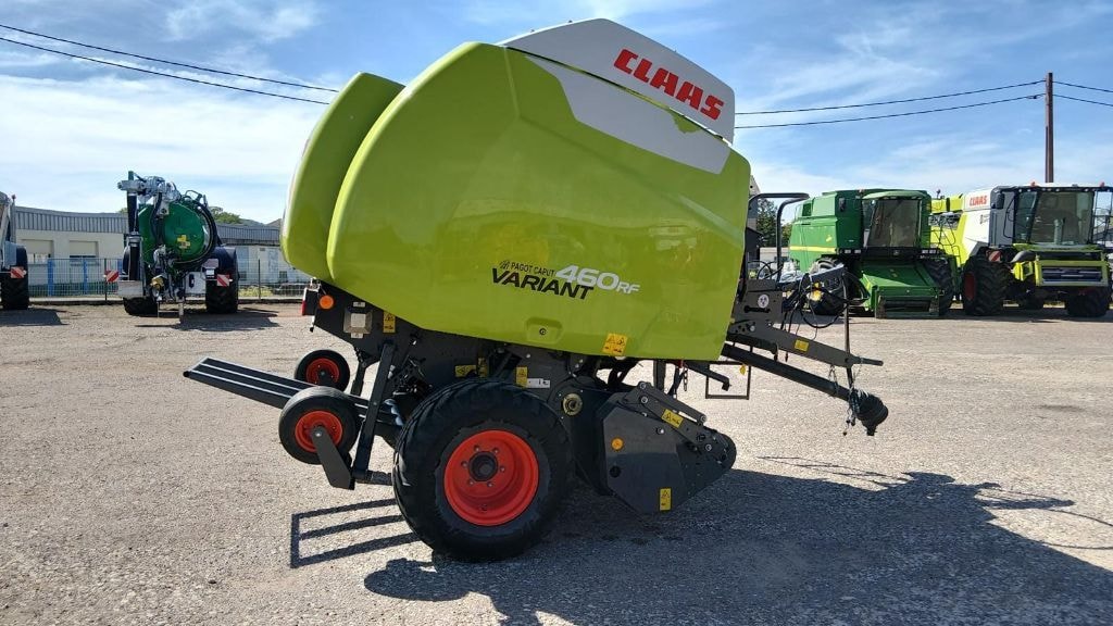 Presse balles rondes CLAAS variant 460 - photo slide 3
