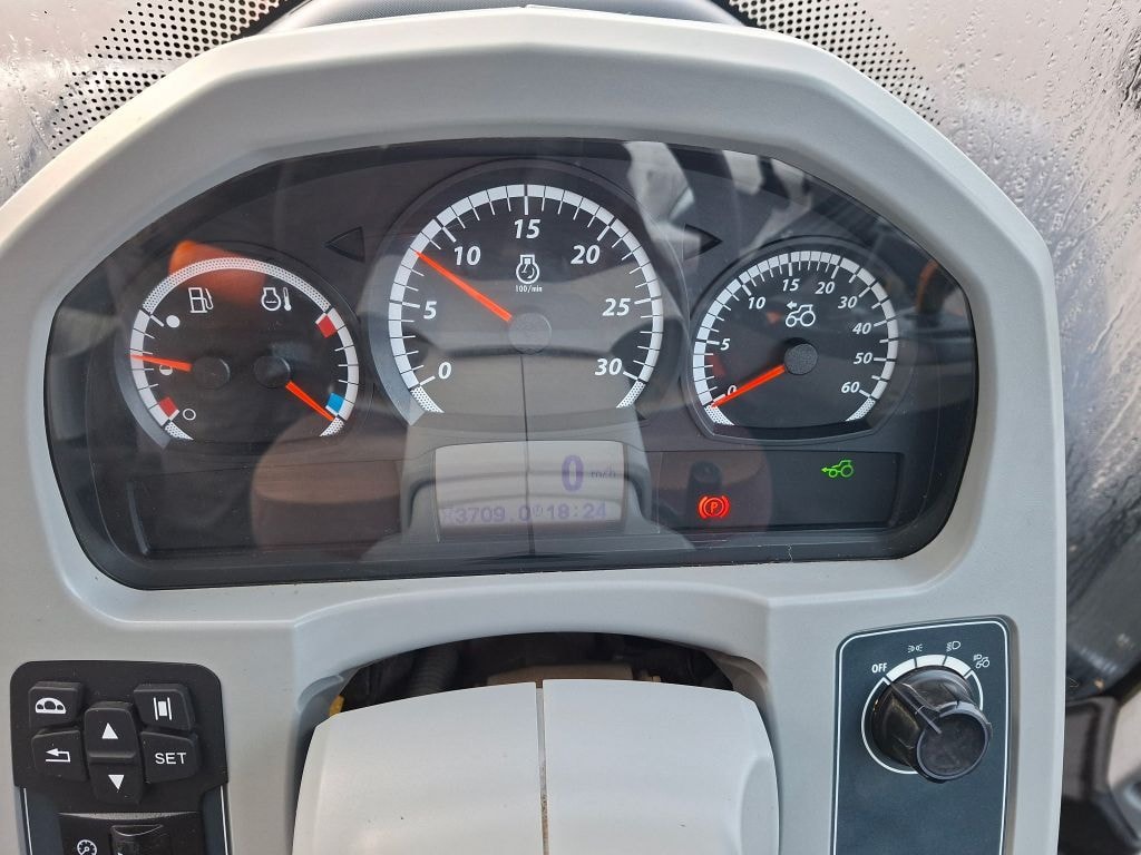 Tracteur VALTRA T174eA - photo slide 6