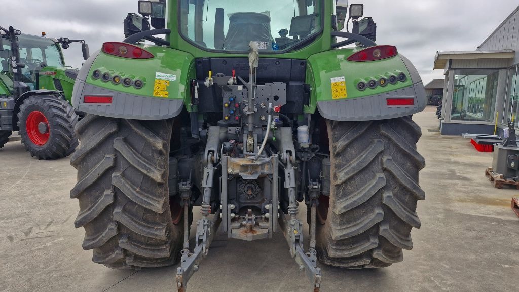 Tracteur FENDT 718 VARIO POWER - photo slide 5