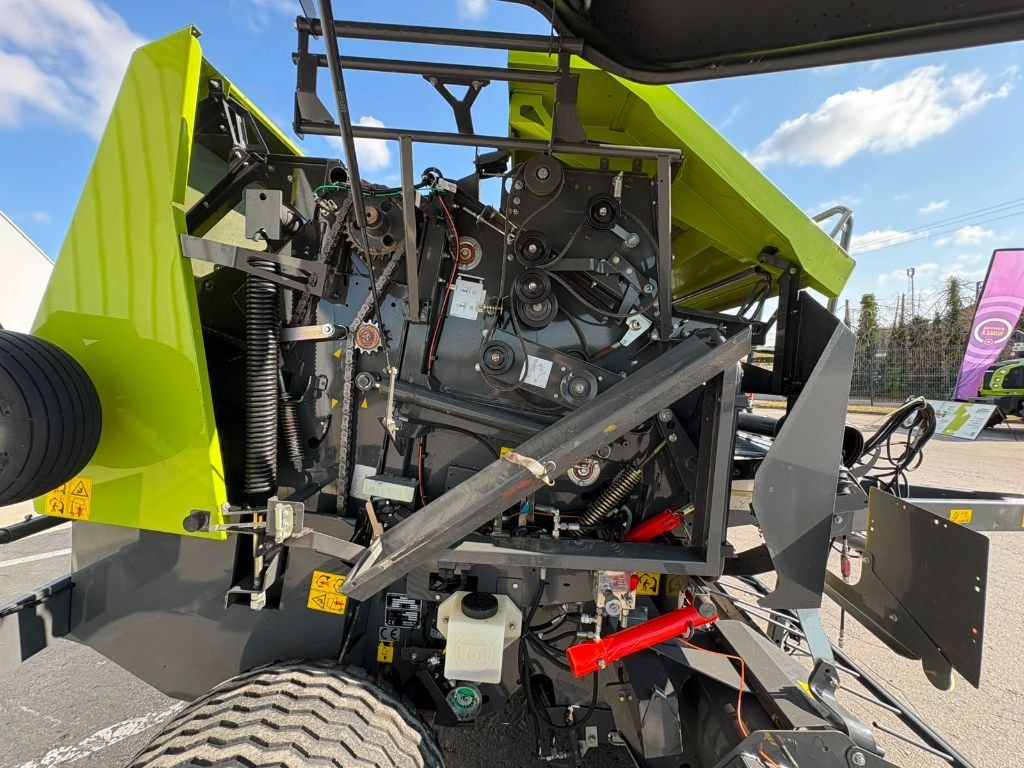 Presse balles rondes CLAAS Rollant 520 roto cut - photo slide 12
