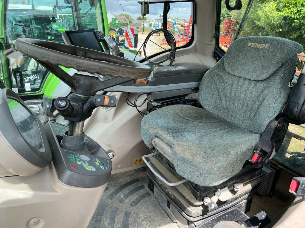 Tracteur FENDT 826 SCR VARIO PROFI + - photo slide 12