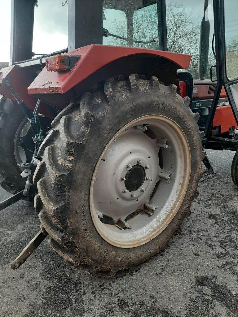 Tracteur CASE IH 743 - photo slide 17