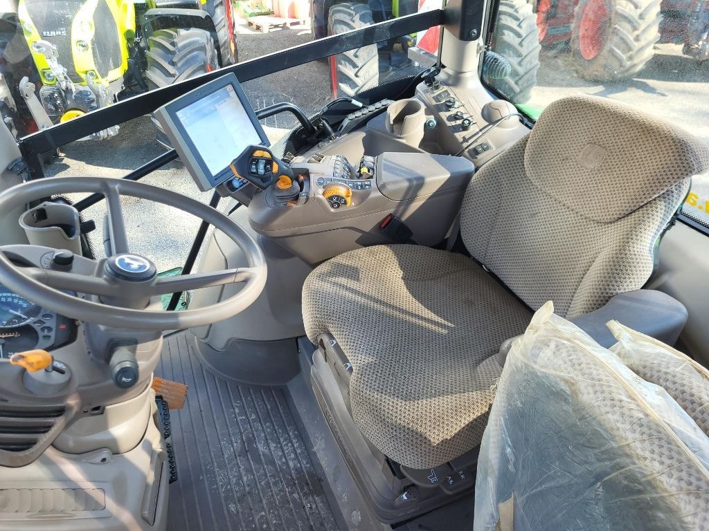 Tracteur JOHN DEERE 6250R - photo slide 23